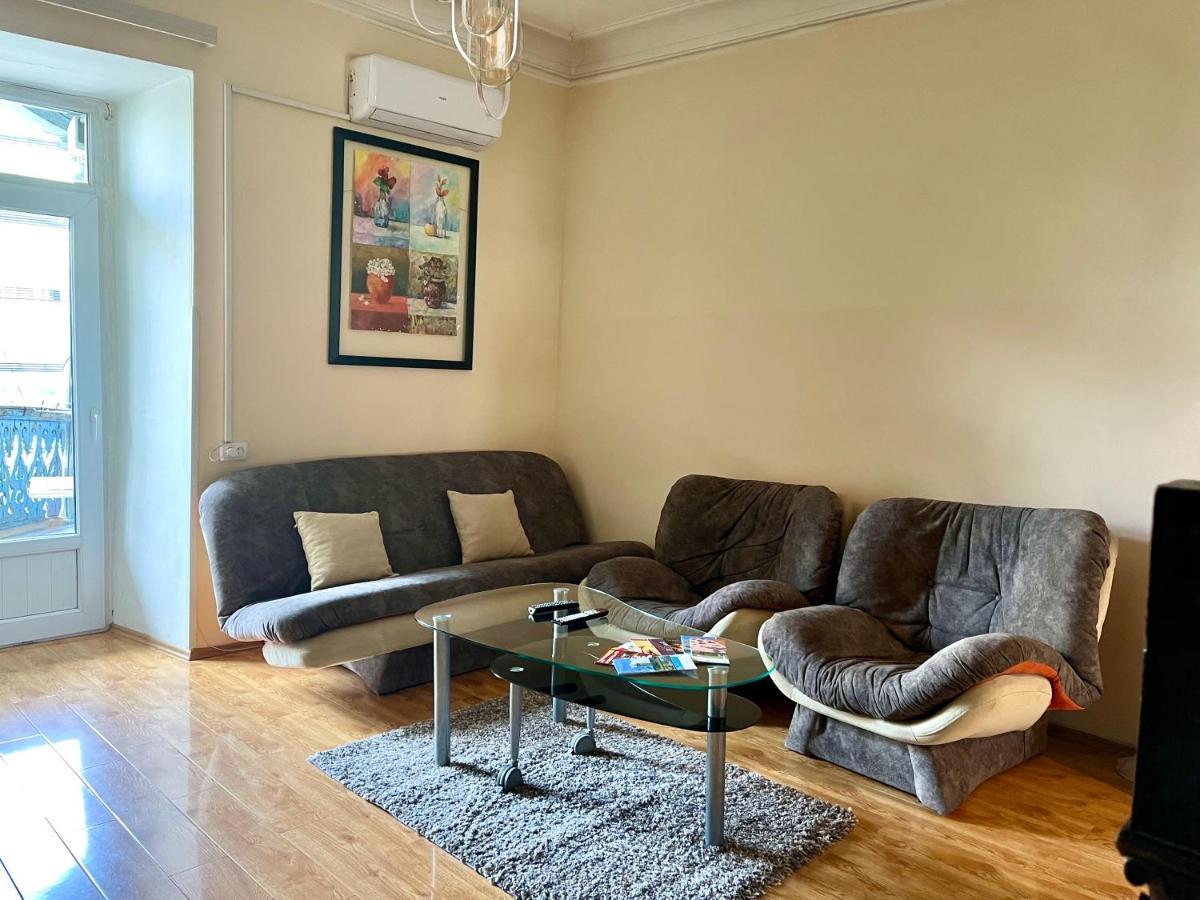 Apartment In Old Tbilisi Orbeliani Square מראה חיצוני תמונה