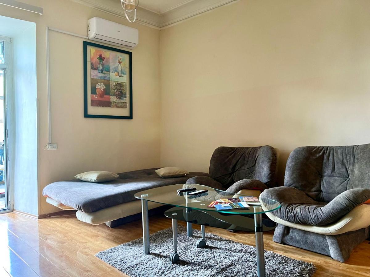Apartment In Old Tbilisi Orbeliani Square מראה חיצוני תמונה